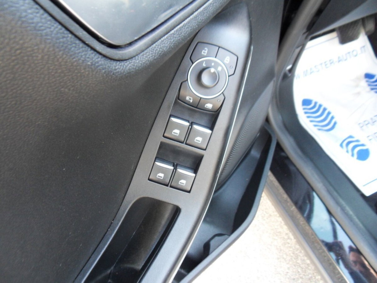 Ford Puma 1.0 EcoBoost Hybrid 125 CV S&S aut. Titanium Design (13)