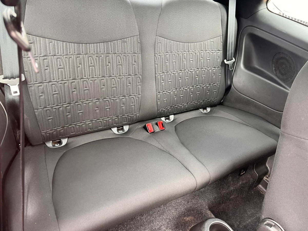 Fiat 500 1.0 Hybrid Red (12)