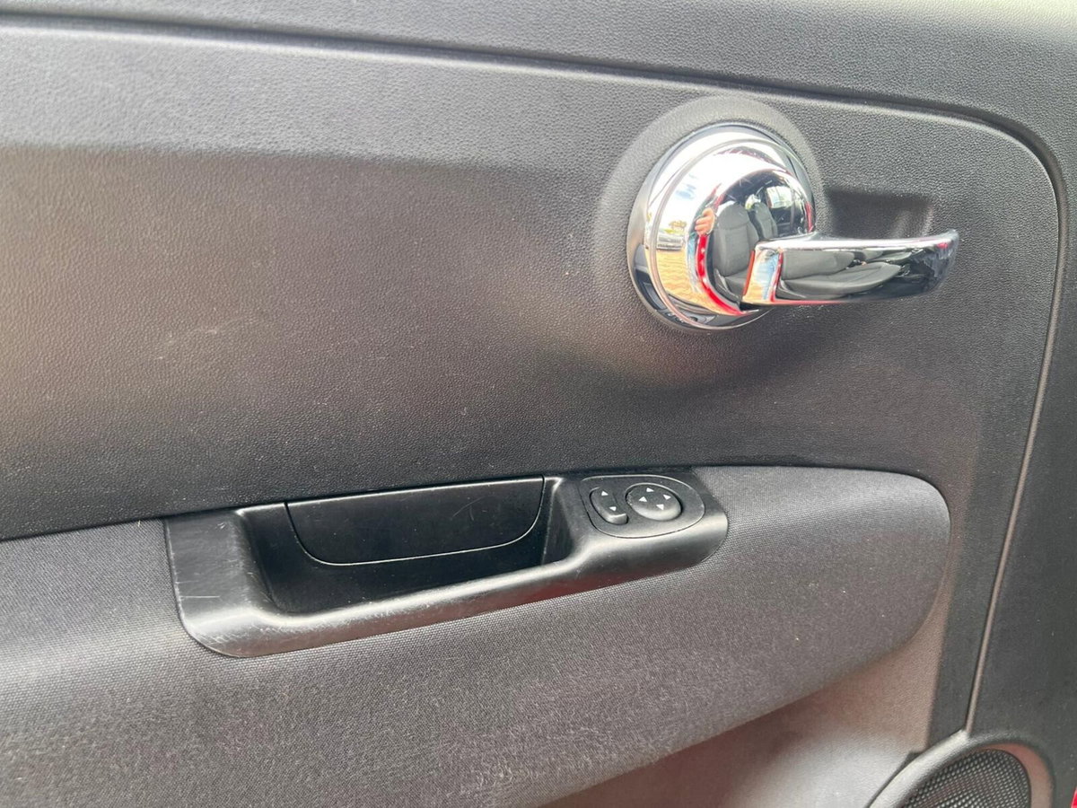 Fiat 500 1.0 Hybrid Red (13)