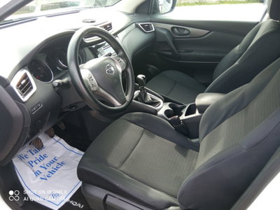 Nissan Qashqai 1.5 dCi DPF Tekna (9)