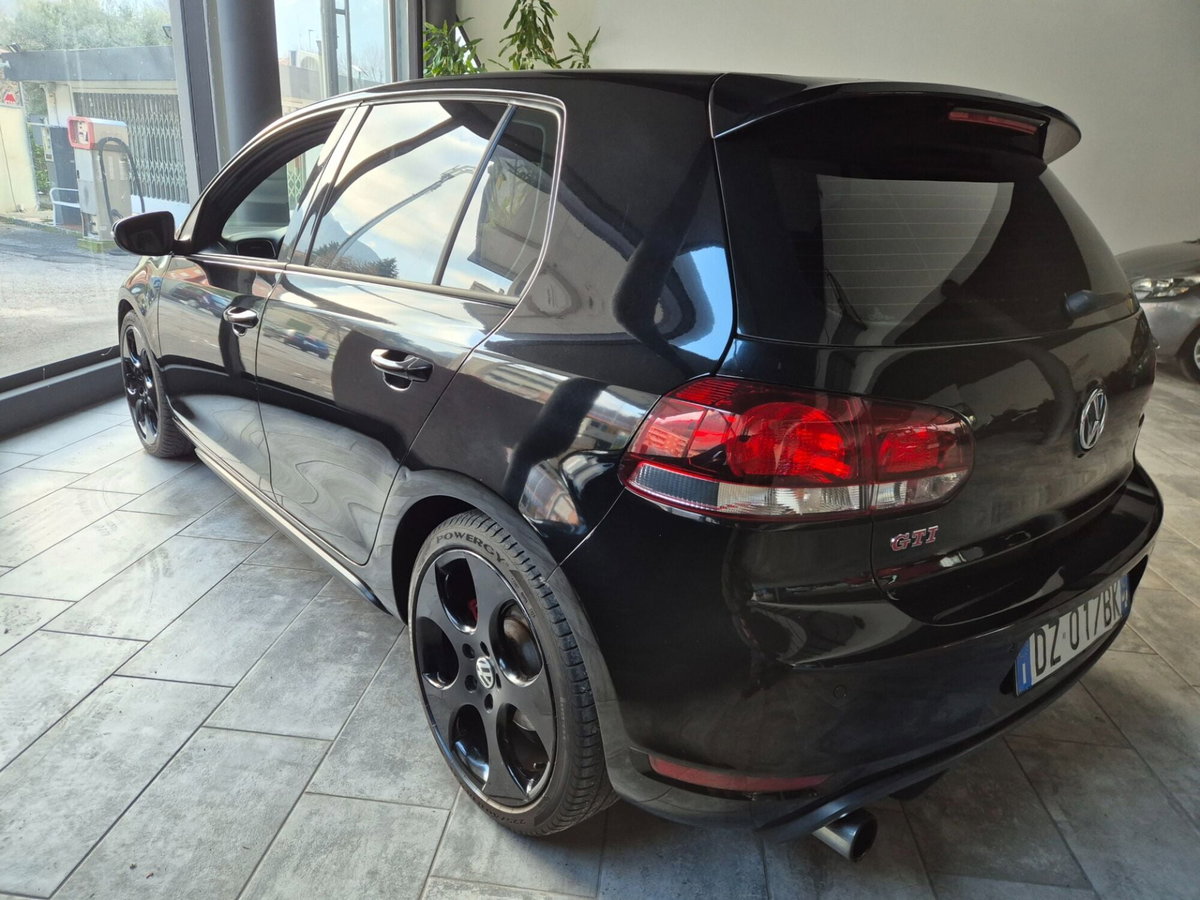 Volkswagen Golf 2.0 TSI DSG 5p. GTI (2)