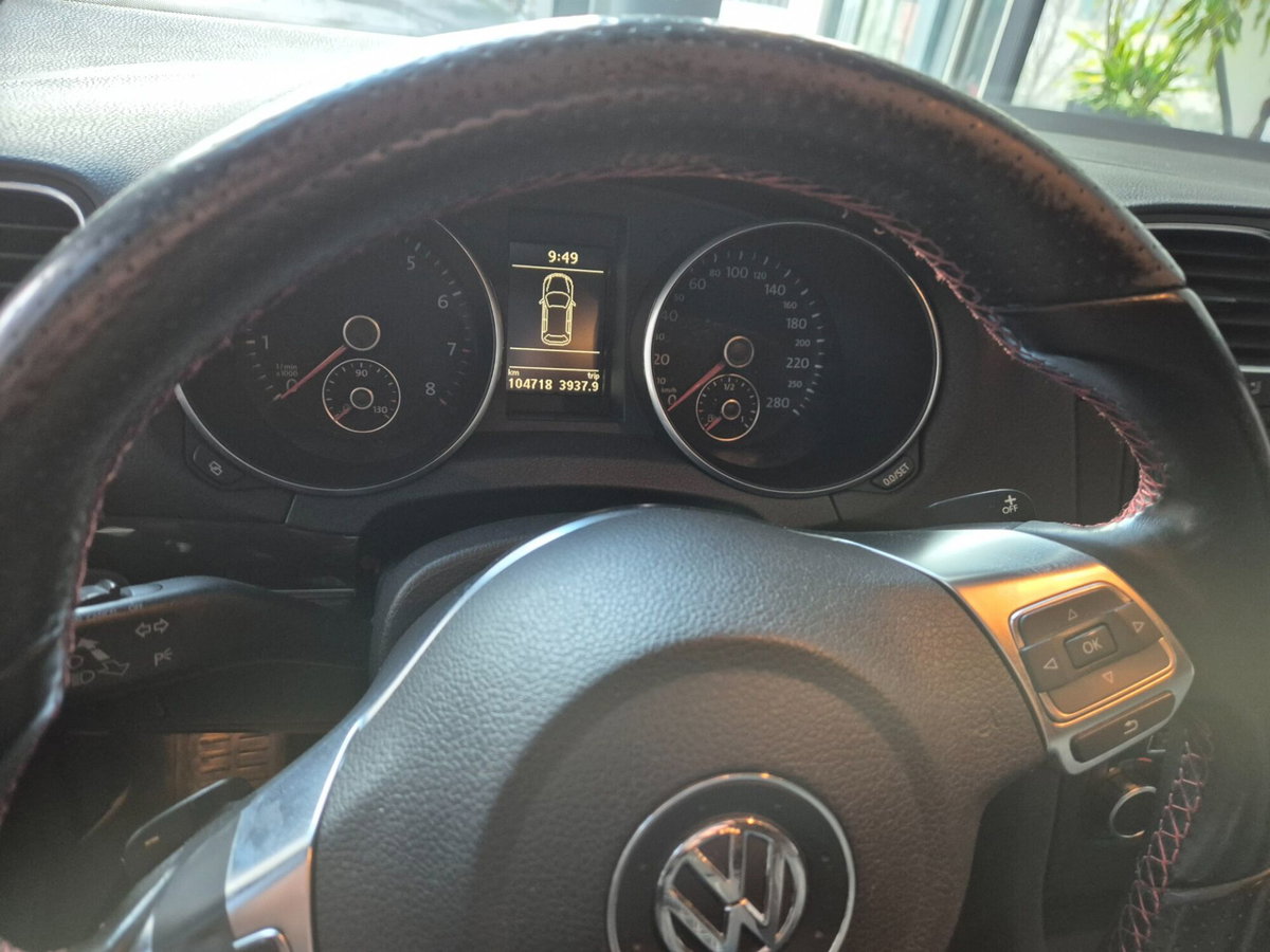Volkswagen Golf 2.0 TSI DSG 5p. GTI (4)