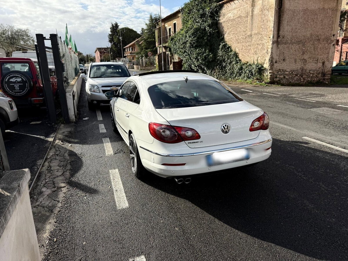 Volkswagen CC 2.0 TDI 140 CV BlueMotion Tech. (10)