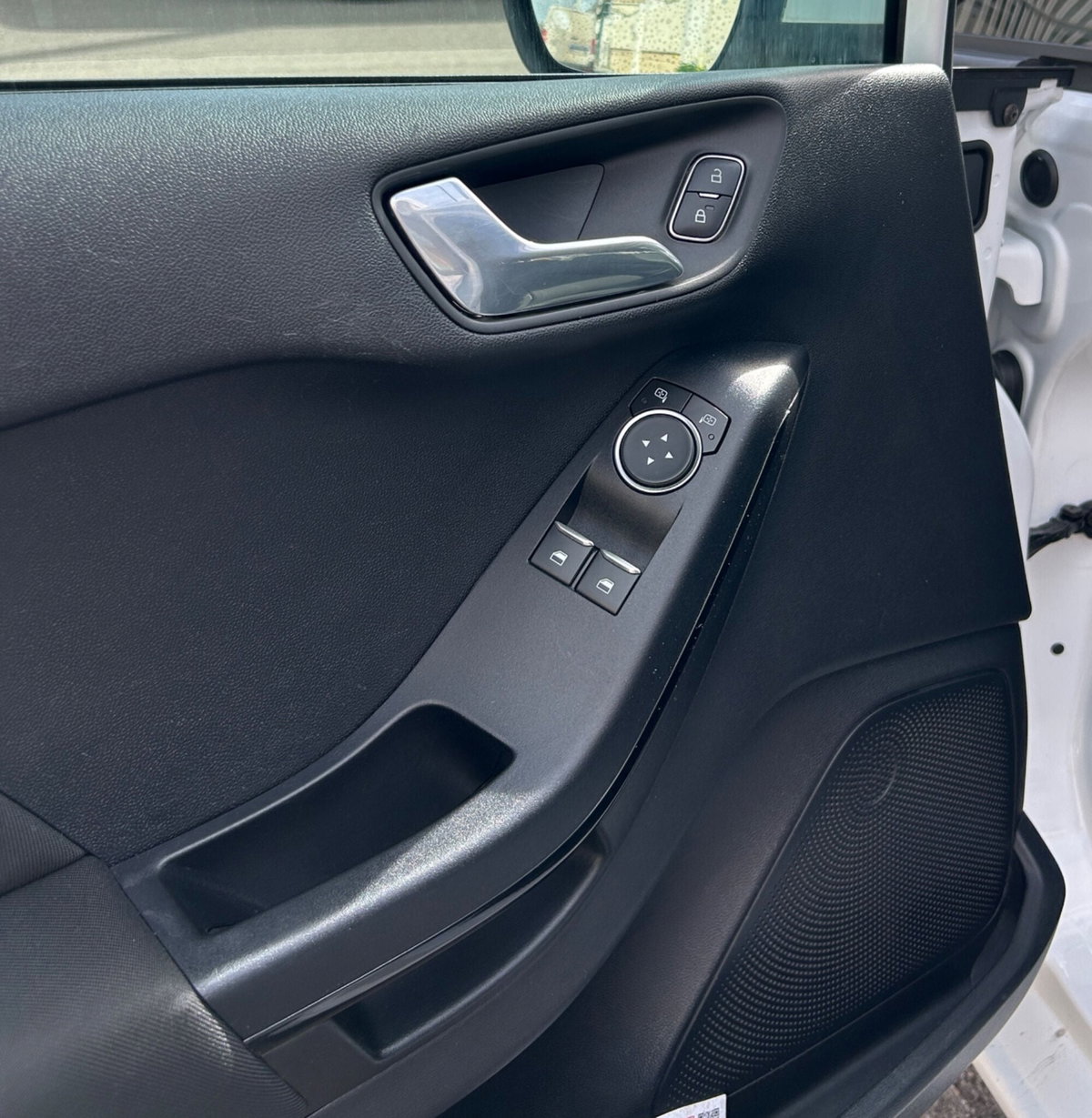 Ford Fiesta 1.1 5 porte Plus (11)