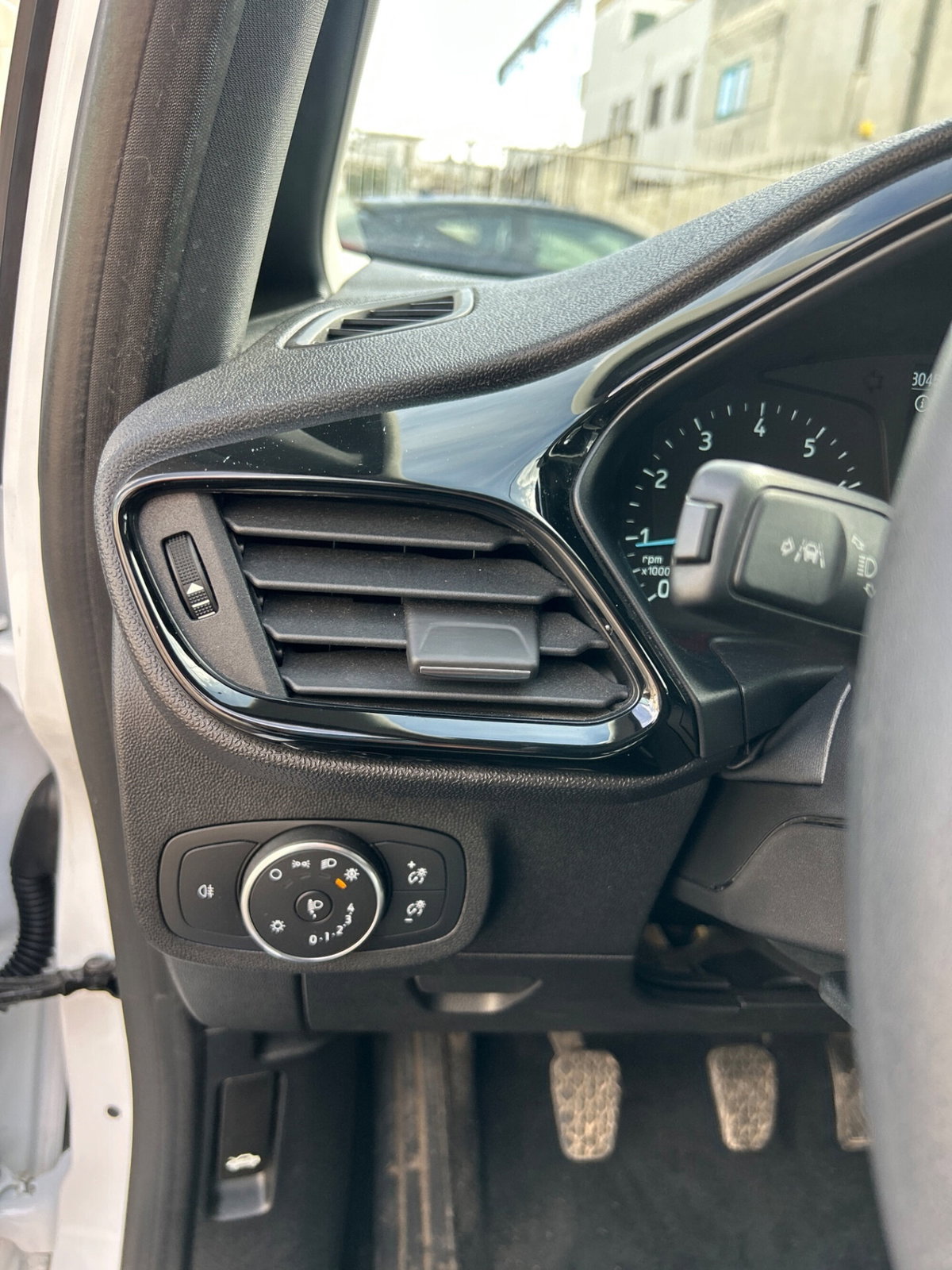 Ford Fiesta 1.1 5 porte Plus (16)
