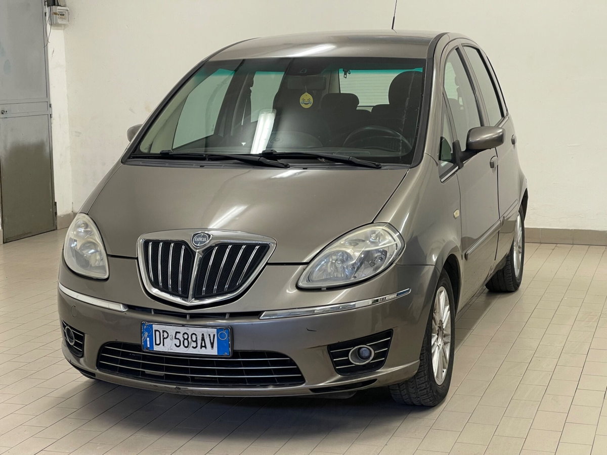 Lancia Musa 1.4 16V Poltrona Frau