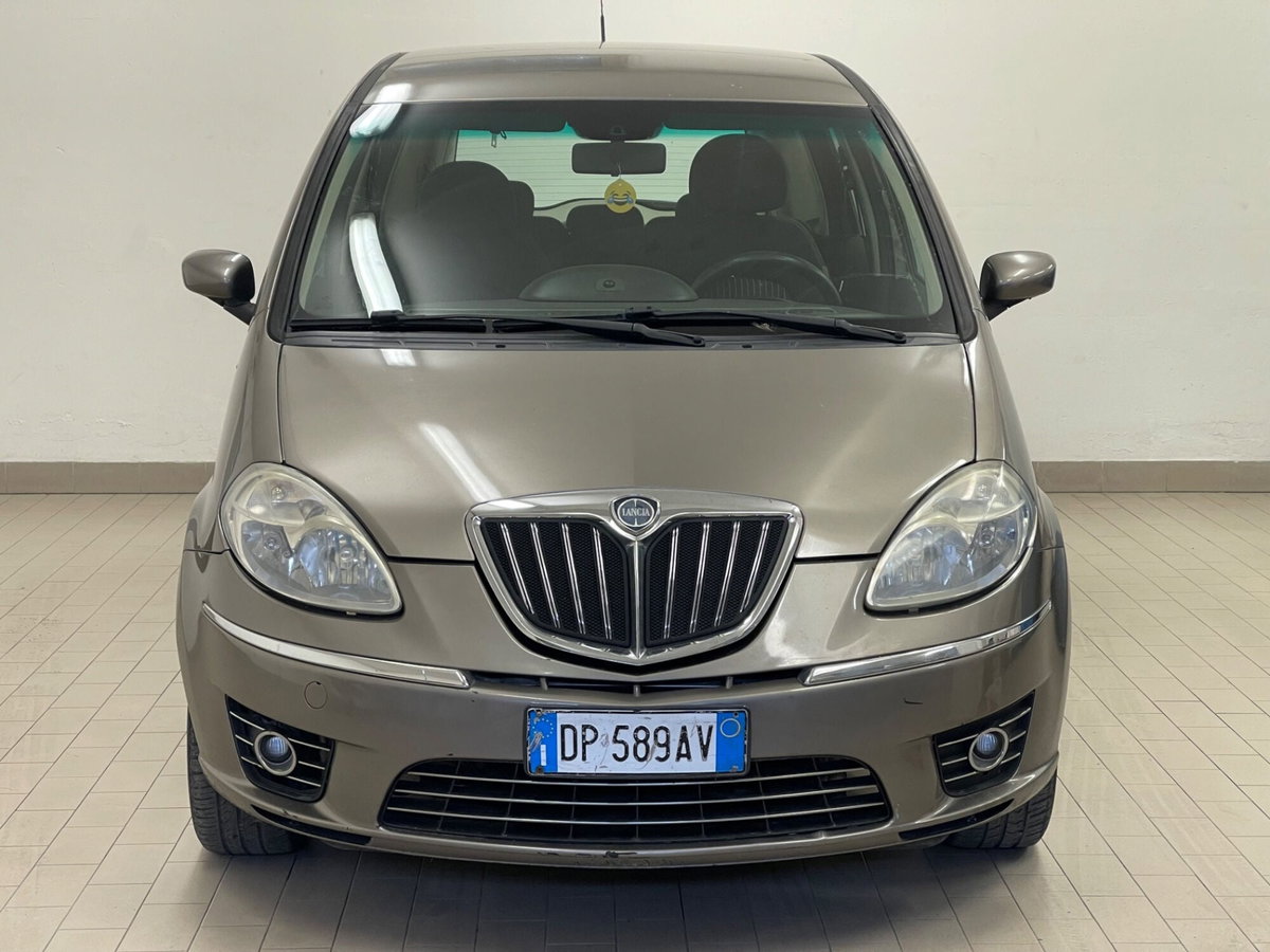 Lancia Musa 1.4 16V Poltrona Frau (4)
