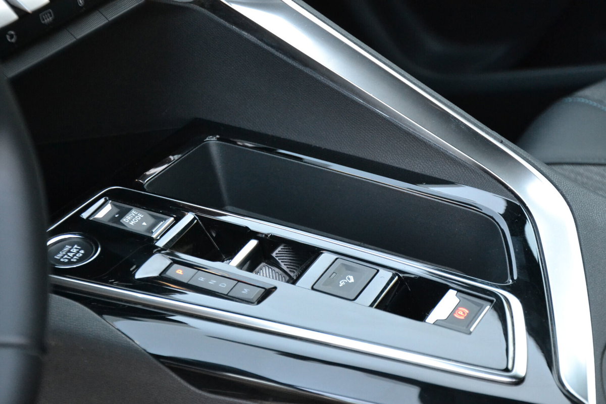 Peugeot 3008 BlueHDi 130 S&S EAT8 Allure Pack (10)