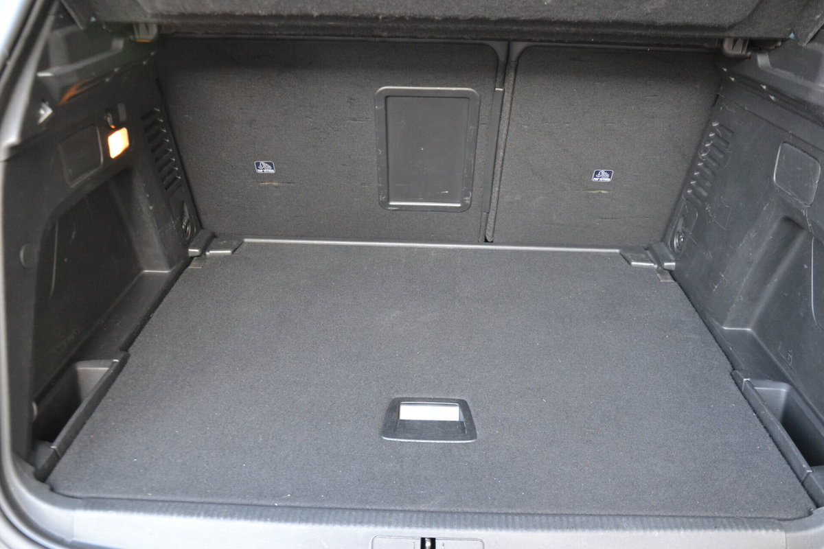 Peugeot 3008 BlueHDi 130 S&S EAT8 Allure Pack (17)