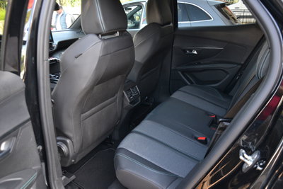 Peugeot 3008 BlueHDi 130 S&S EAT8 Allure Pack (20)