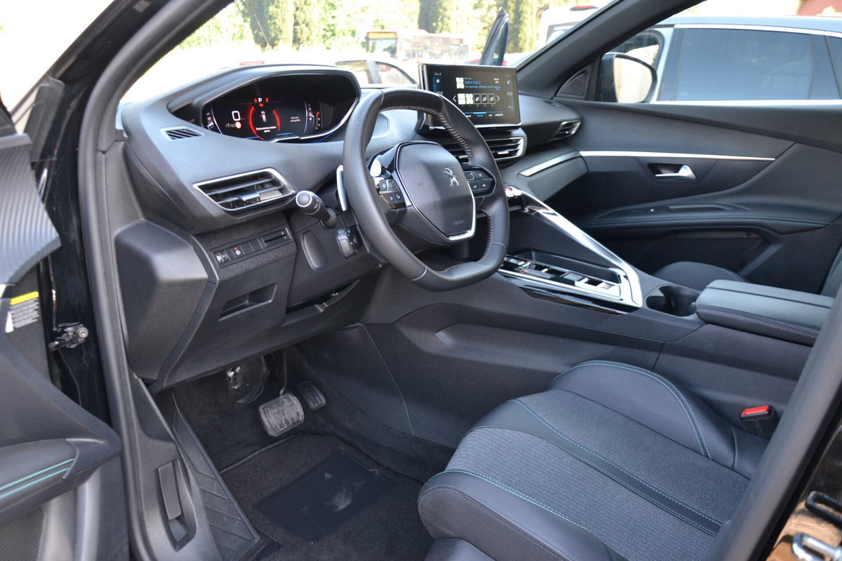 Peugeot 3008 BlueHDi 130 S&S EAT8 Allure Pack (6)