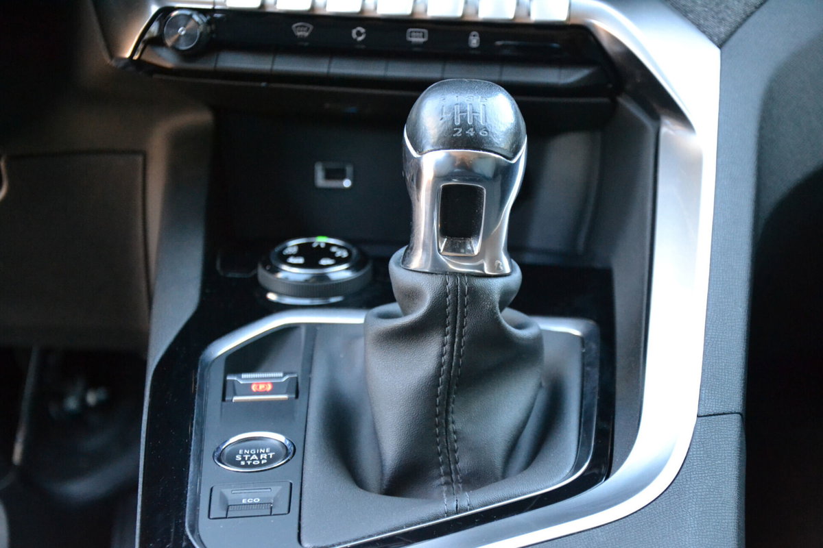 Peugeot 3008 BlueHDi 130 S&S Allure (10)