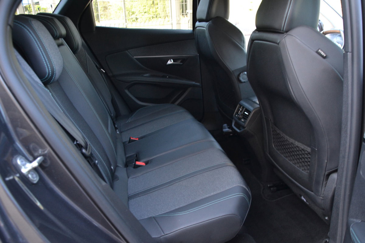 Peugeot 3008 BlueHDi 130 S&S Allure (12)