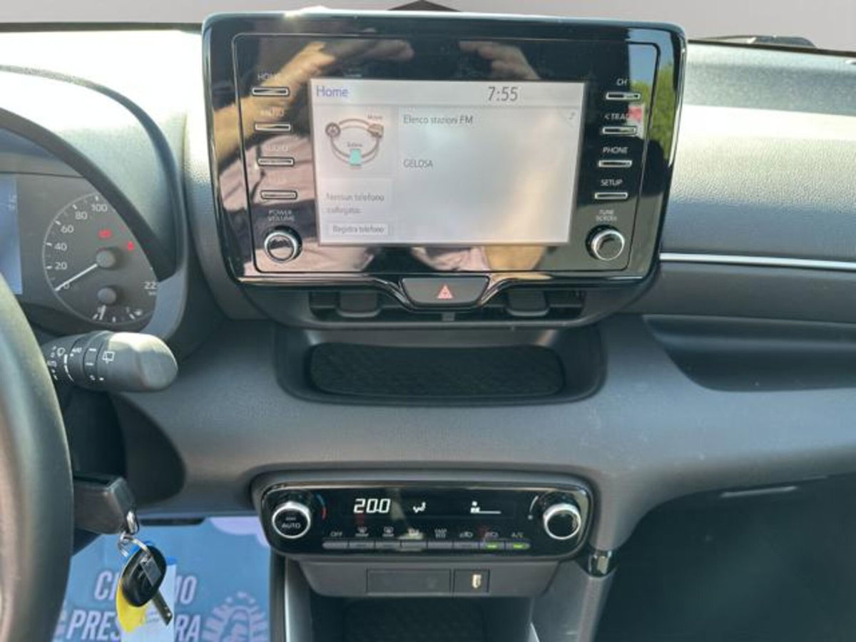 Toyota Yaris 1.5 Hybrid 5 porte Energy (10)