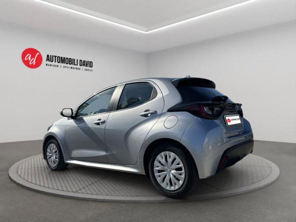 Toyota Yaris 1.5 Hybrid 5 porte Energy (3)