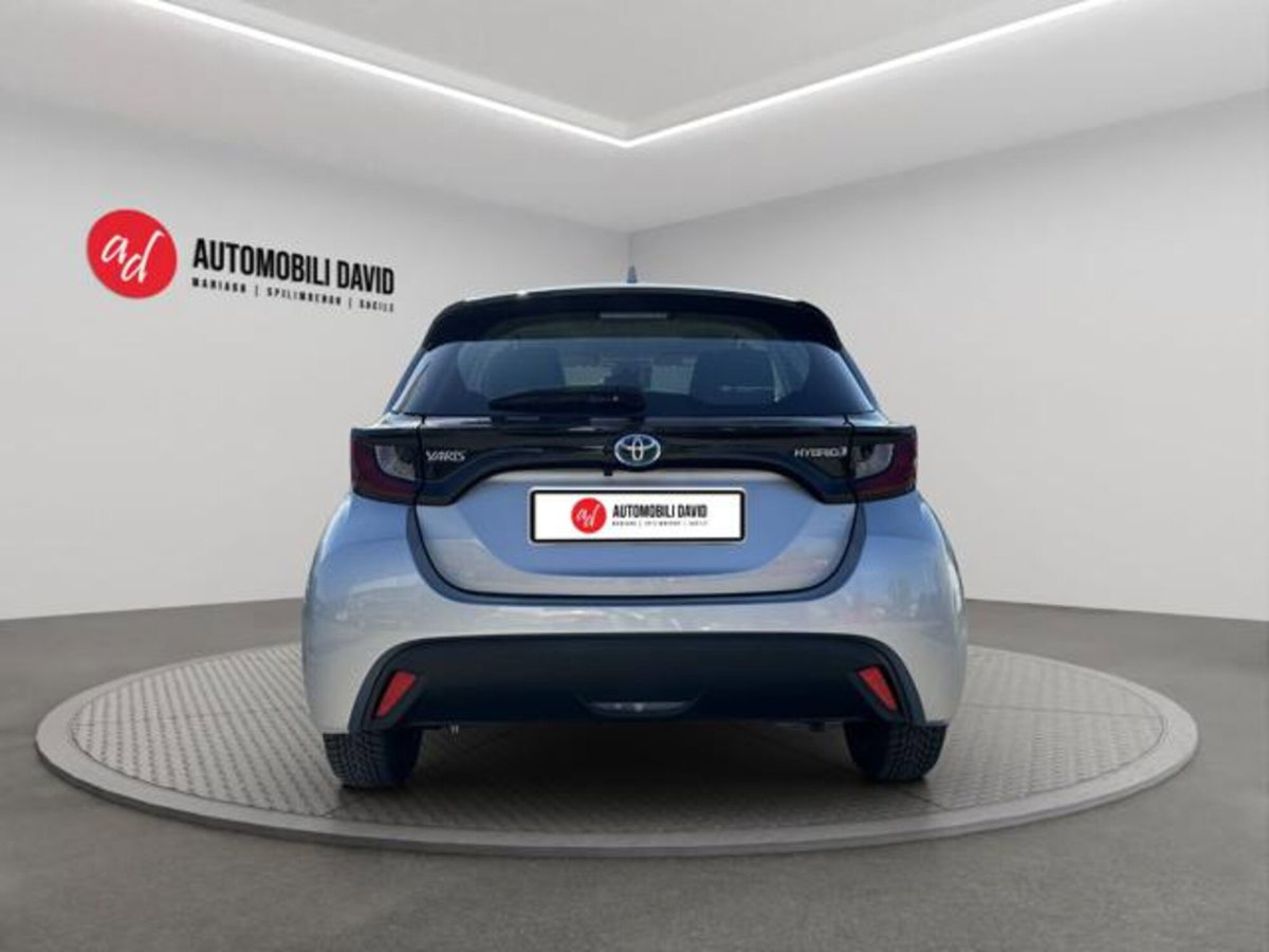 Toyota Yaris 1.5 Hybrid 5 porte Energy (6)