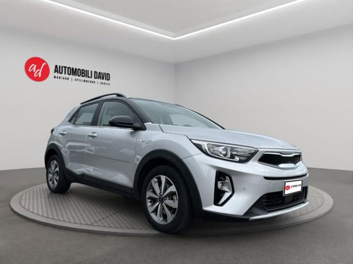 Kia Stonic 1.2 DPI Style (2)