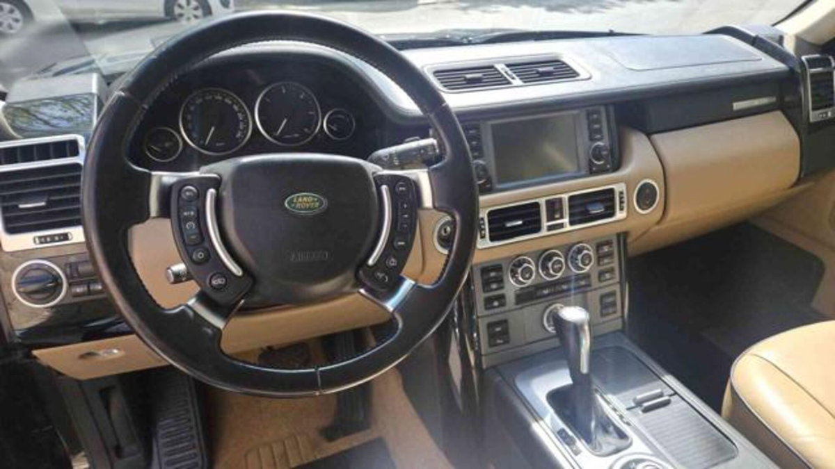 Land Rover Range Rover 3.6 TDV8 HSE (9)