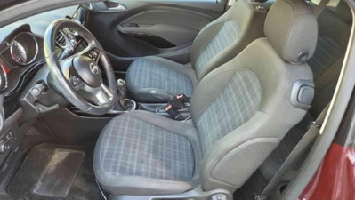 Opel Adam 1.2 70 CV Jam (8)