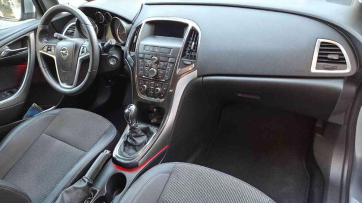 Opel Astra Station Wagon 1.4 Turbo 140CV Sports aut. Cosmo (9)