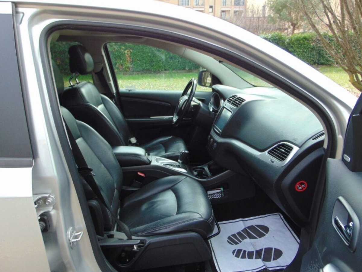 Fiat Freemont 2.0 Mjt 170 CV 4x4 Automatica Lounge (19)