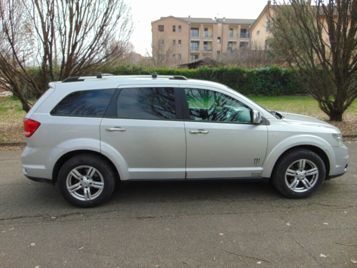 Fiat Freemont 2.0 Mjt 170 CV 4x4 Automatica Lounge (4)