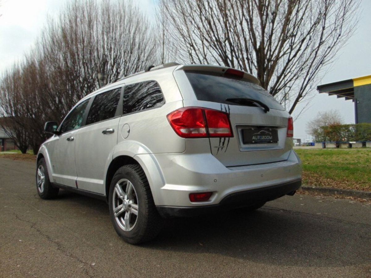 Fiat Freemont 2.0 Mjt 170 CV 4x4 Automatica Lounge (6)