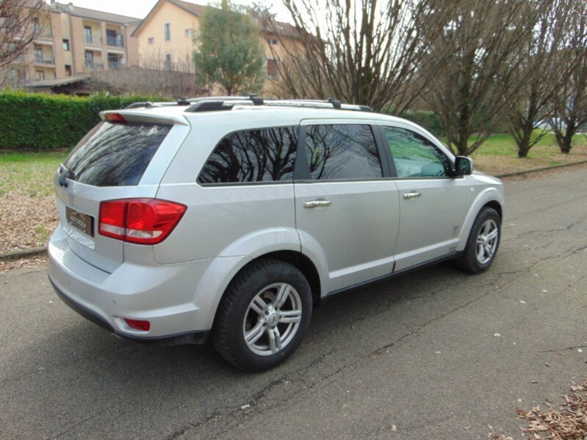 Fiat Freemont 2.0 Mjt 170 CV 4x4 Automatica Lounge (7)