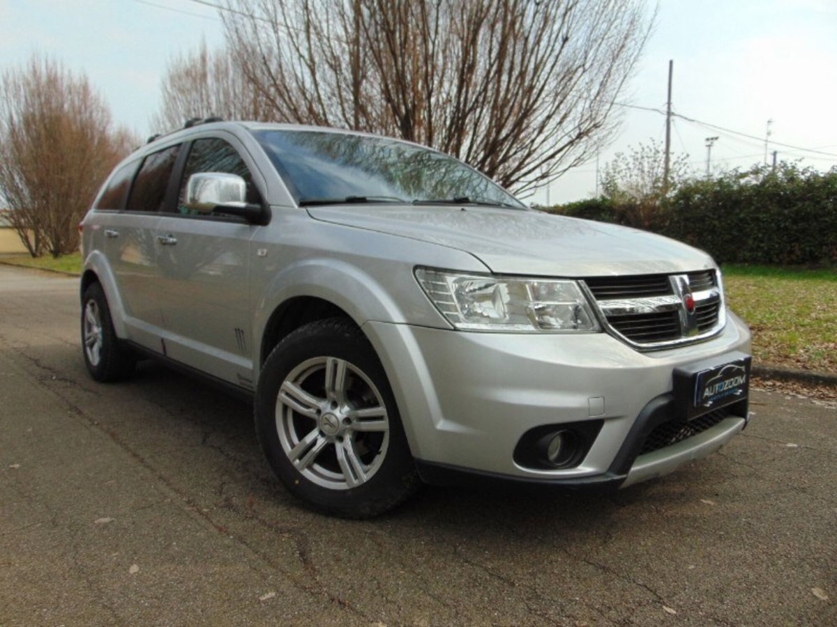 Fiat Freemont 2.0 Mjt 170 CV 4x4 Automatica Lounge (9)