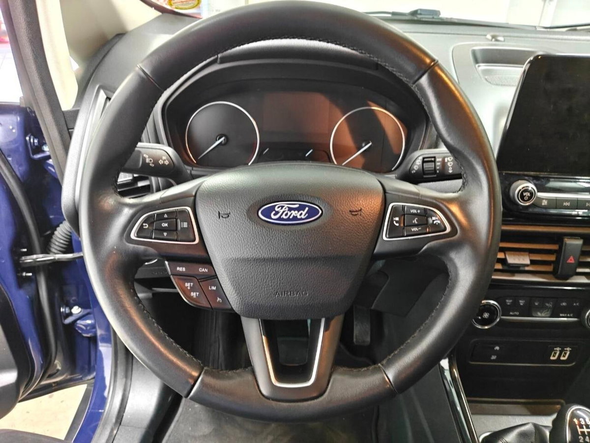 Ford EcoSport 1.0 EcoBoost 125 CV Titanium (10)
