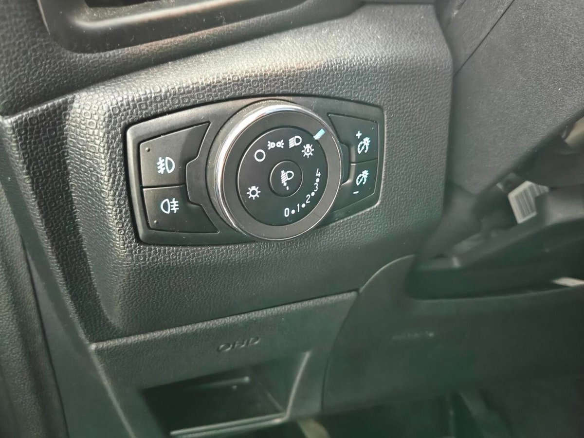 Ford EcoSport 1.0 EcoBoost 125 CV Titanium (17)