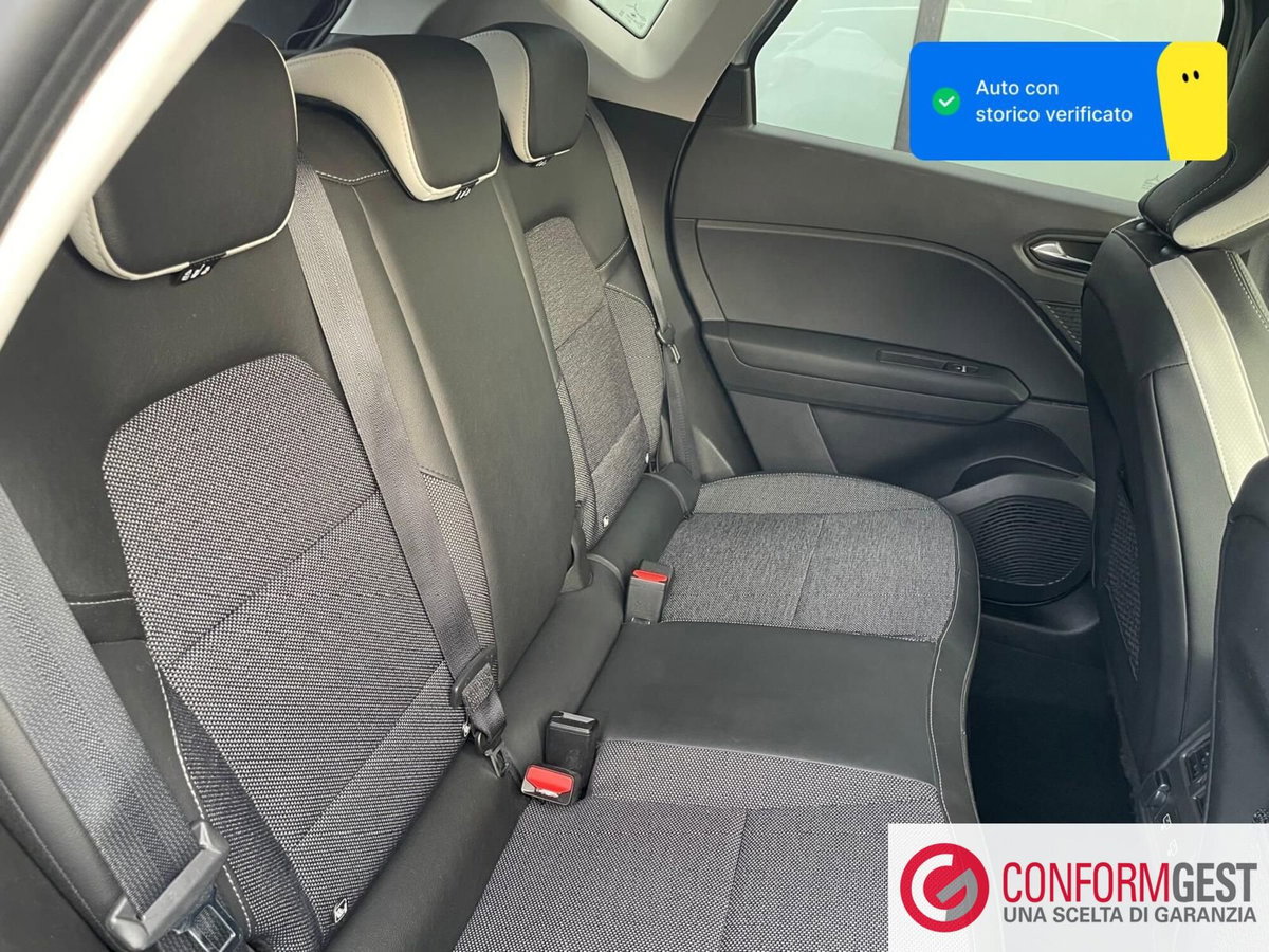 Renault Captur Full Hybrid E-Tech 145 CV Techno Fast Track (11)