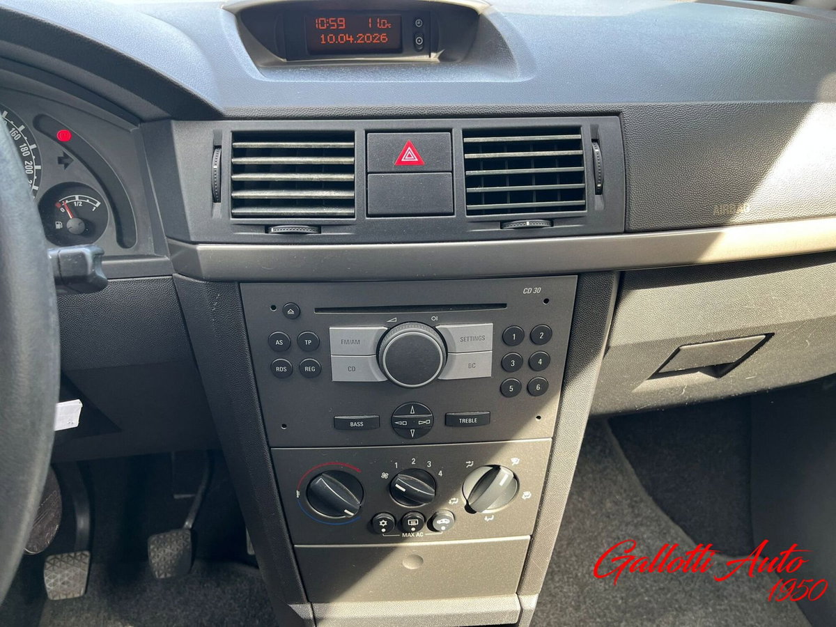 Opel Meriva 1.4 16V Club (13)
