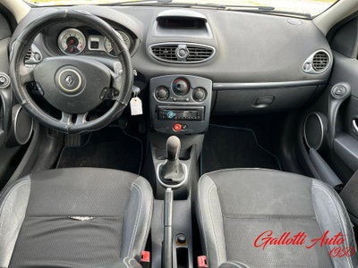 Renault Clio 1.2 16V 5 porte 4U Pack (10)
