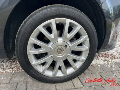 Renault Clio 1.2 16V 5 porte 4U Pack (18)