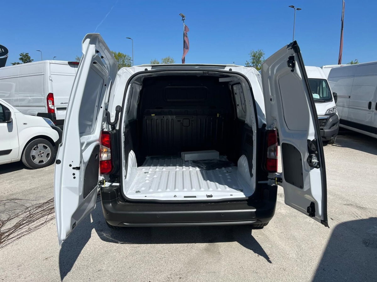 Opel Combo Furgone Cargo 1.5 Diesel 130CV S&S PC 1000kg Edition (11)