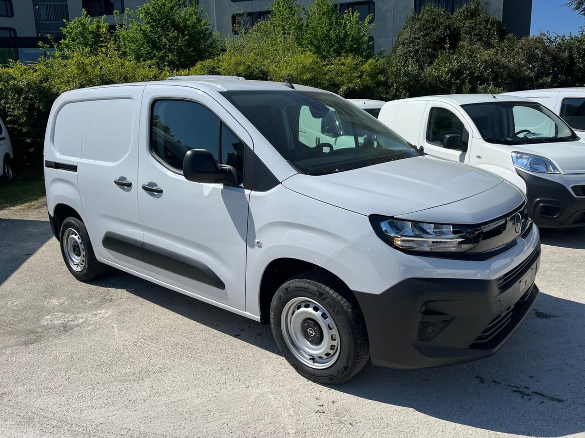 Opel Combo Furgone Cargo 1.5 Diesel 130CV S&S PC 1000kg Edition (3)
