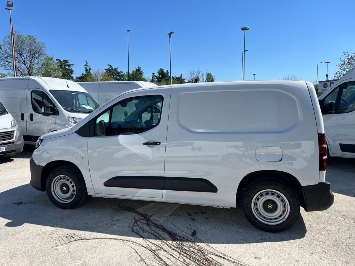 Opel Combo Furgone Cargo 1.5 Diesel 130CV S&S PC 1000kg Edition (6)