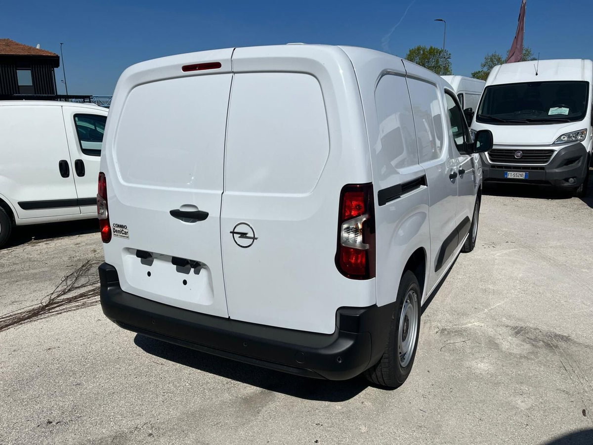 Opel Combo Furgone Cargo 1.5 Diesel 130CV S&S PC 1000kg Edition (8)