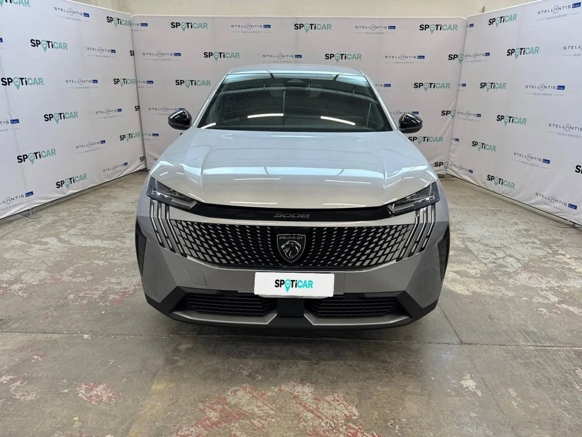 Peugeot 3008 73 kWh Allure 210cv (5)