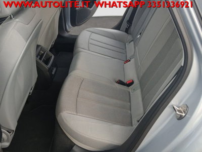 Audi A4 Avant 30 TDI/136 CV S tronic S line edition (13)