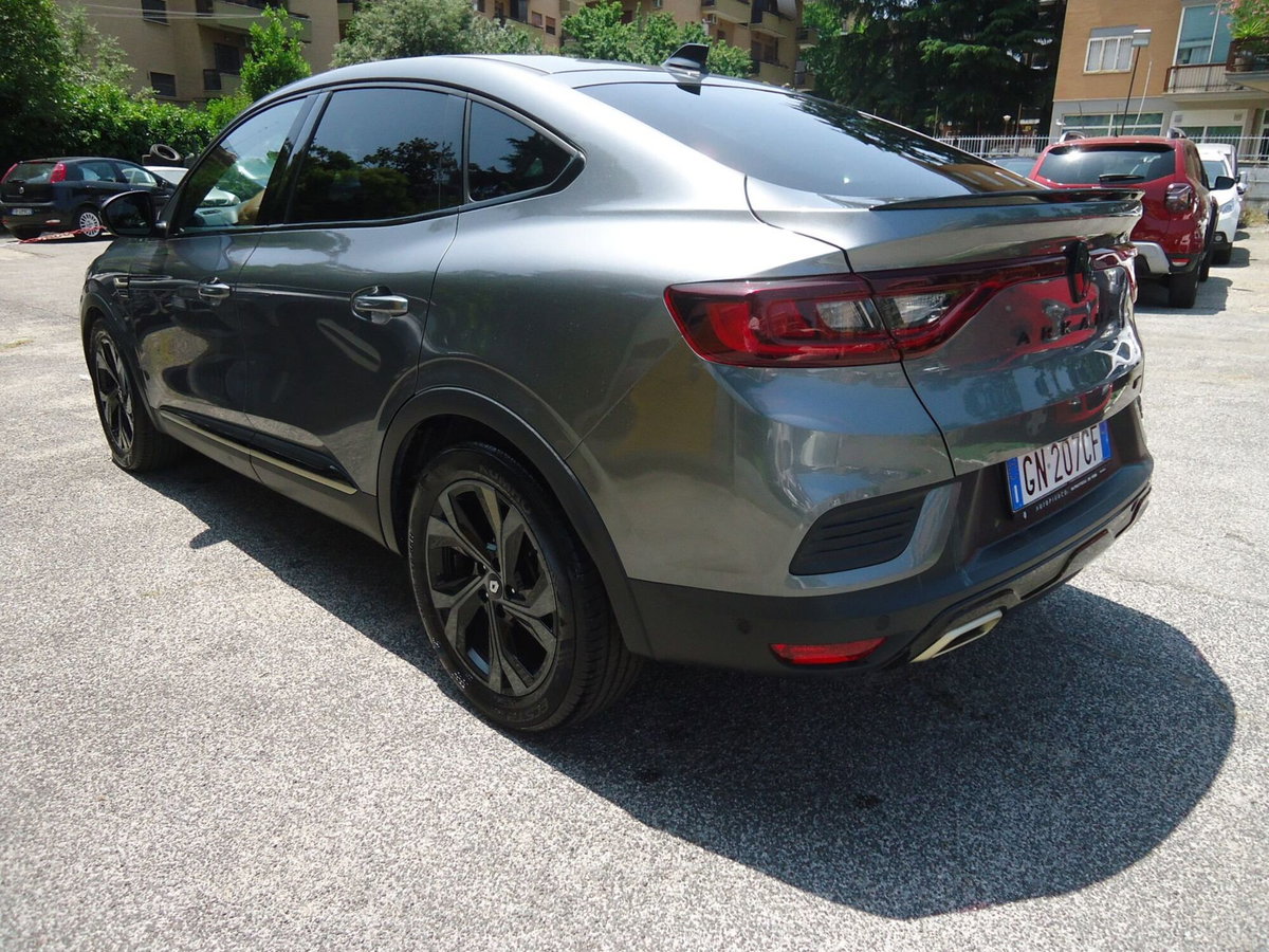 Renault Arkana Hybrid E-Tech 145 CV Engineered (4)