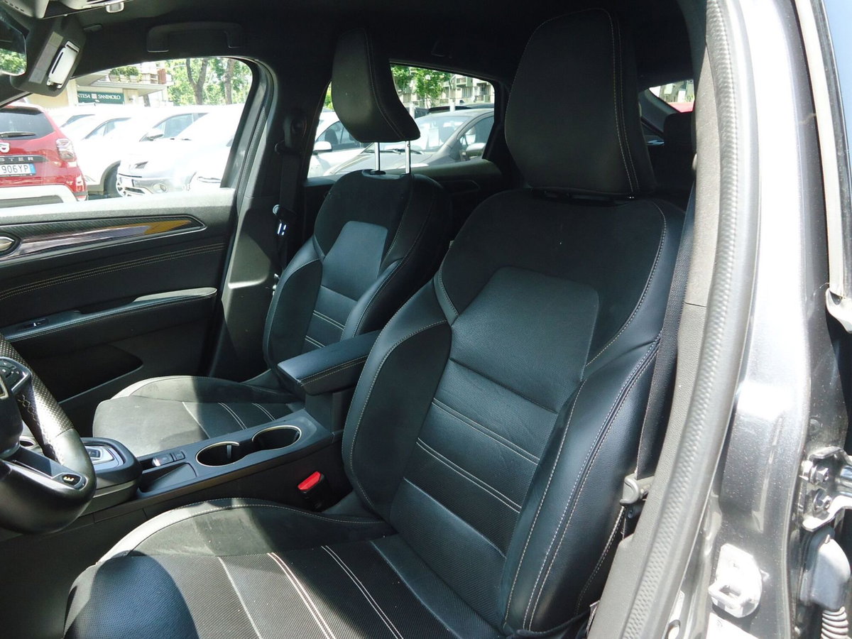 Renault Arkana Hybrid E-Tech 145 CV Engineered (8)