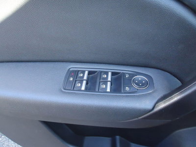 Renault Captur TCe 100 CV GPL FAP Intens (16)