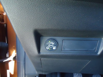 Renault Captur TCe 100 CV GPL FAP Intens (19)