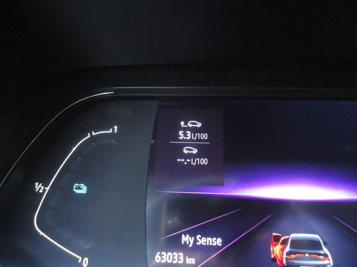 Renault Arkana E-Tech 145 CV Intens (15)