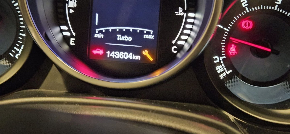 Fiat 500X 1.6 MultiJet 120 CV Pop Star (7)