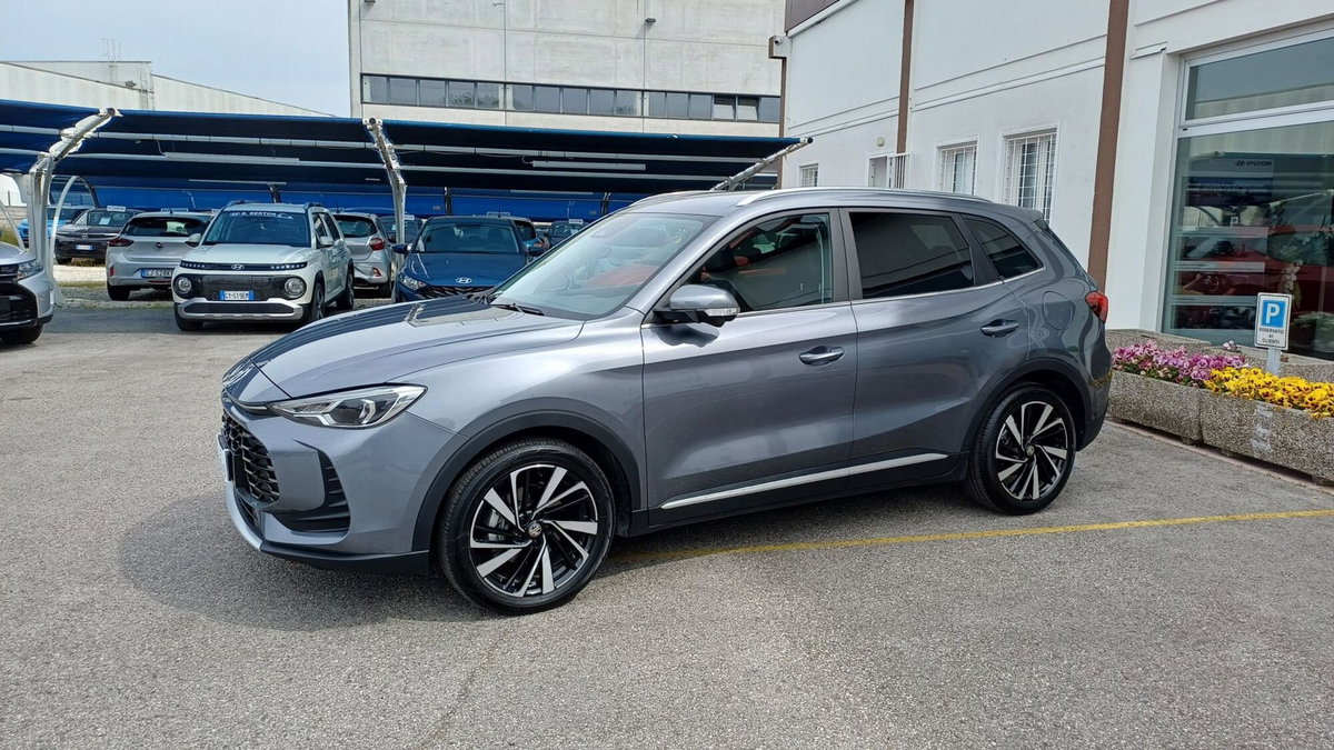 Mg ZS 1.5 hybrid+ Luxury auto
