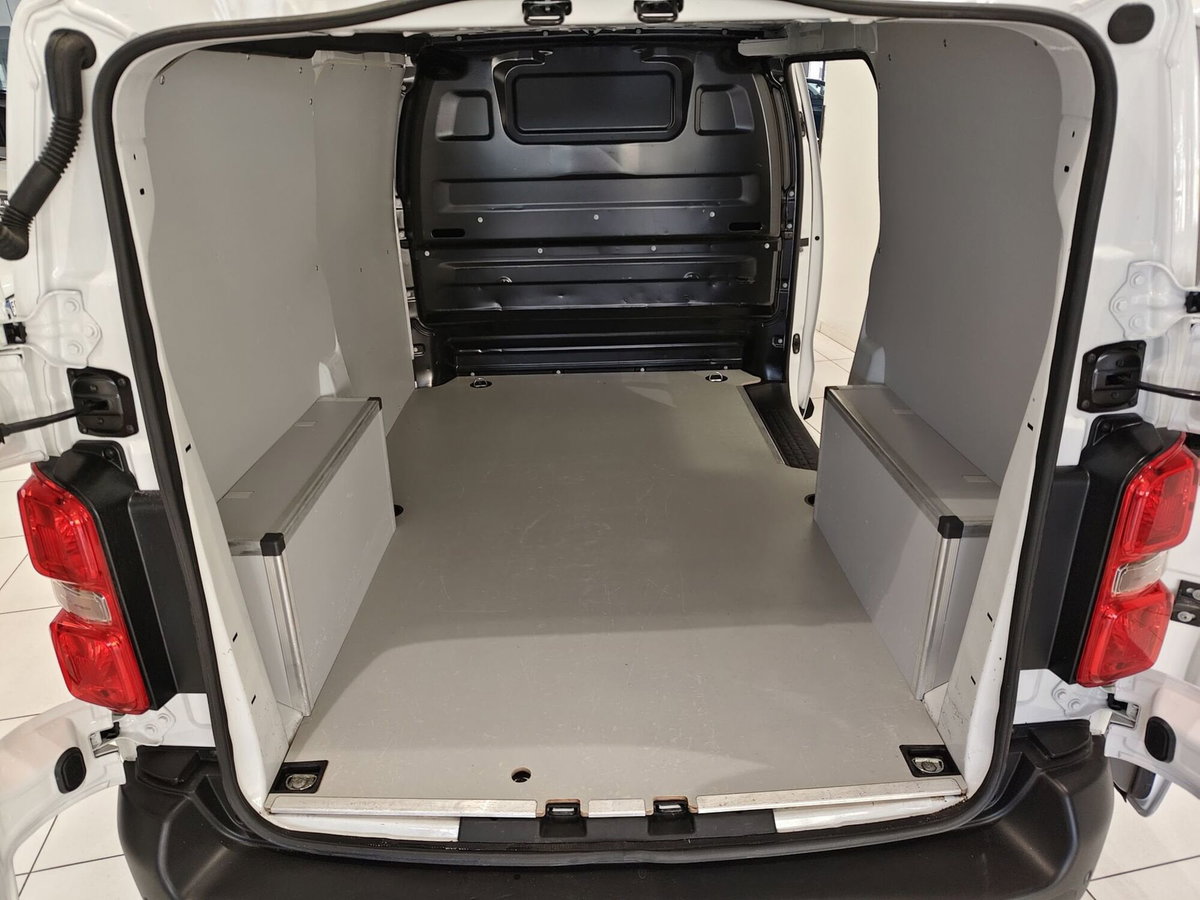 Peugeot Expert Furgone long 2.0 Bluehdi 140cv S&S (10)