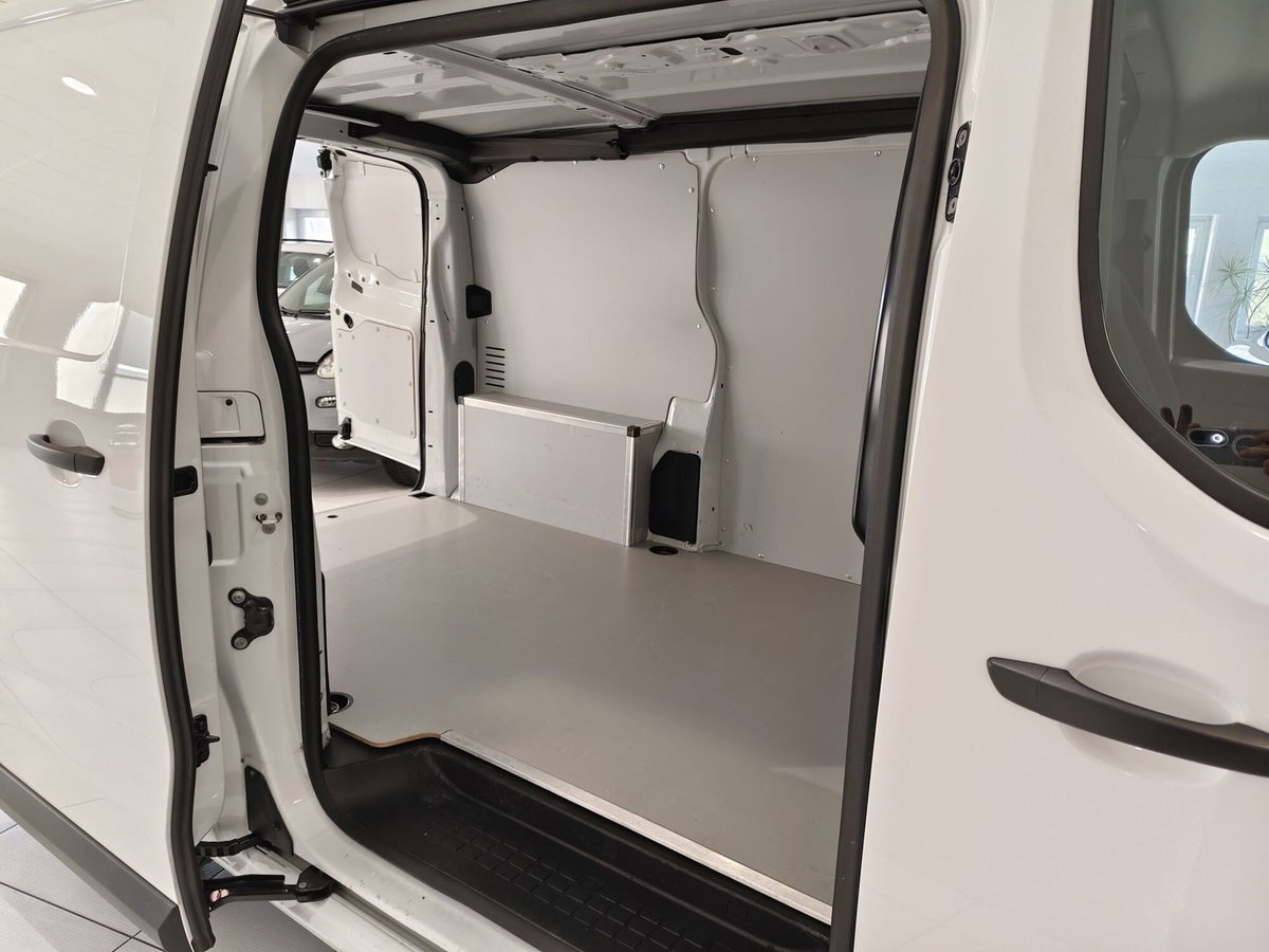 Peugeot Expert Furgone long 2.0 Bluehdi 140cv S&S (5)